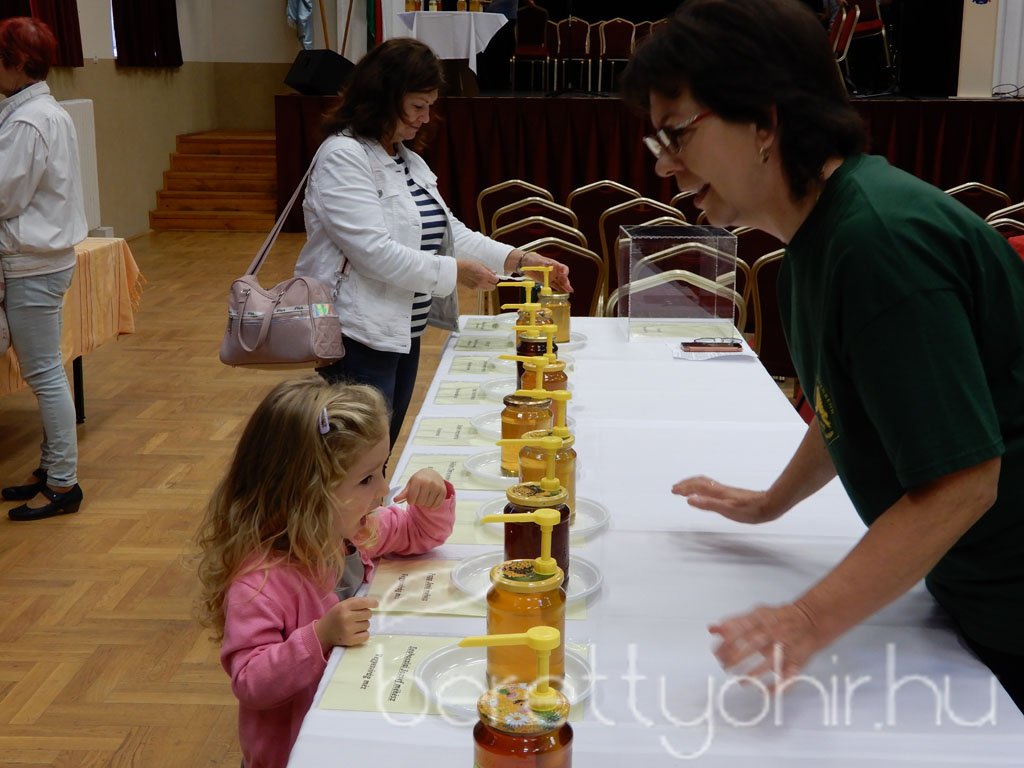 IX. Bihari Mézesnap 40